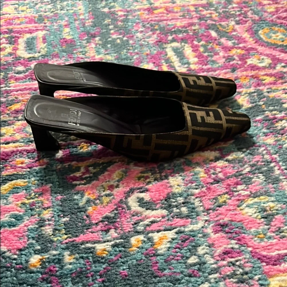 Fendi Women's Black and Brown Zucca kitten heel 6.5 - Picture 8 of 9